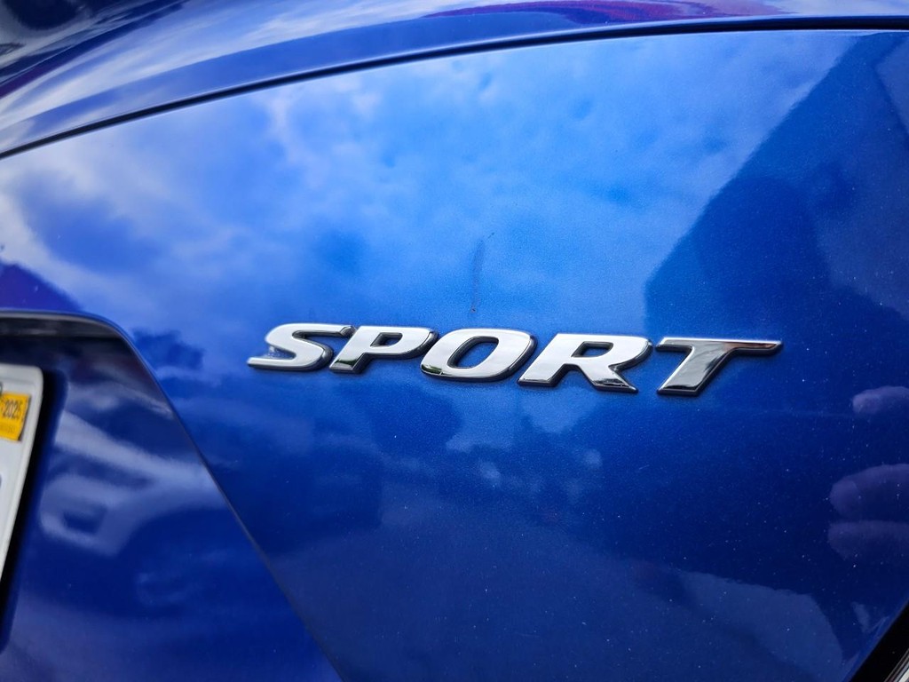 Honda Civic Sedan Vehicle Full-screen Gallery Image 13