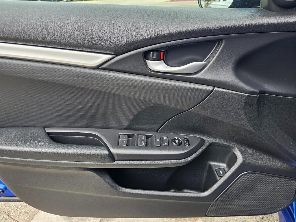 Honda Civic Sedan Vehicle Full-screen Gallery Image 16