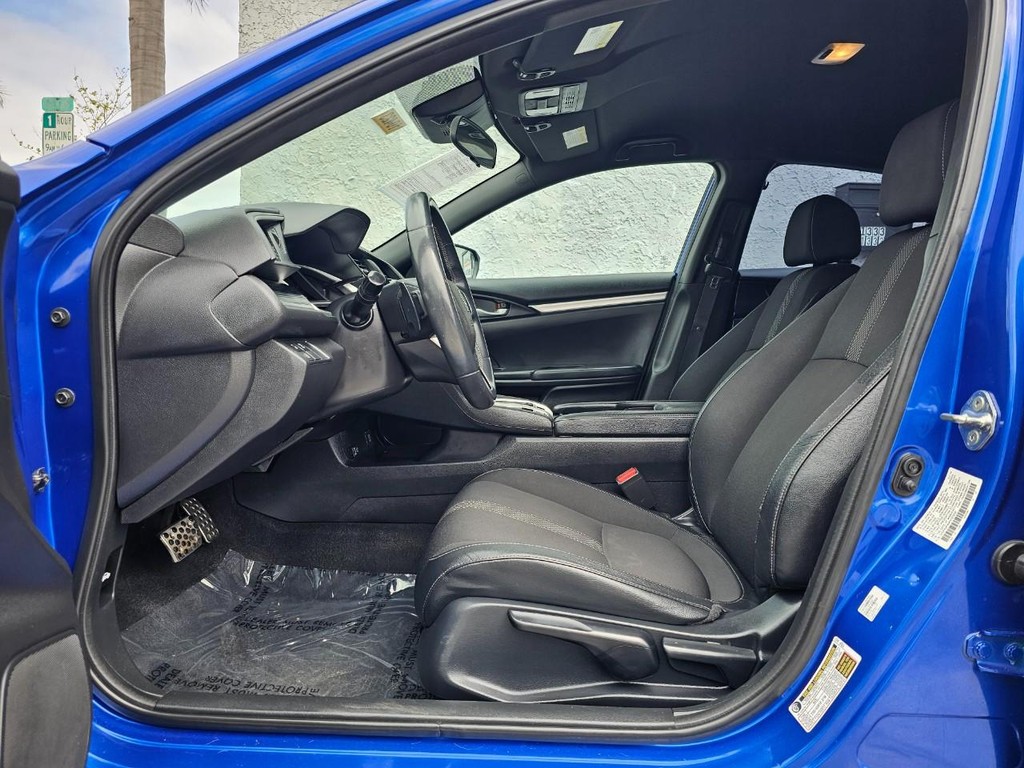 Honda Civic Sedan Vehicle Full-screen Gallery Image 17