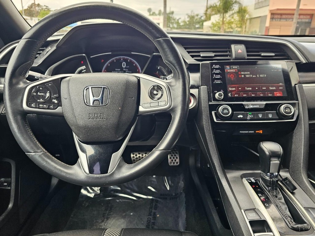 Honda Civic Sedan Vehicle Full-screen Gallery Image 24