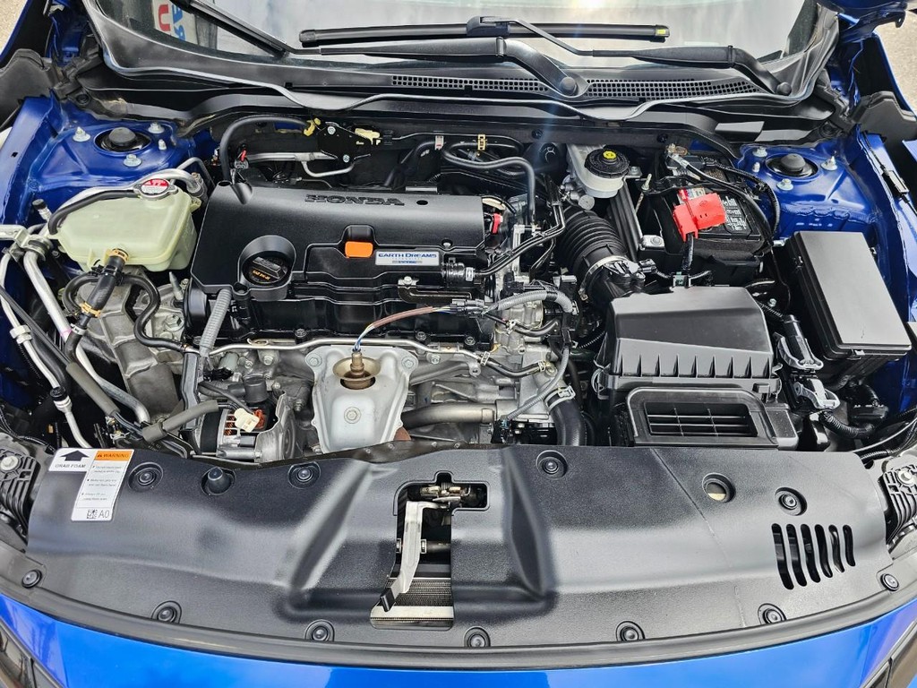 Honda Civic Sedan Vehicle Full-screen Gallery Image 34