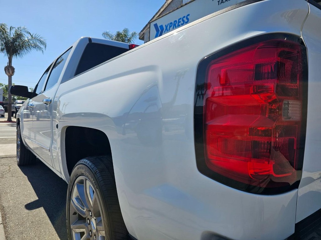 Chevrolet Silverado 1500 Vehicle Full-screen Gallery Image 11