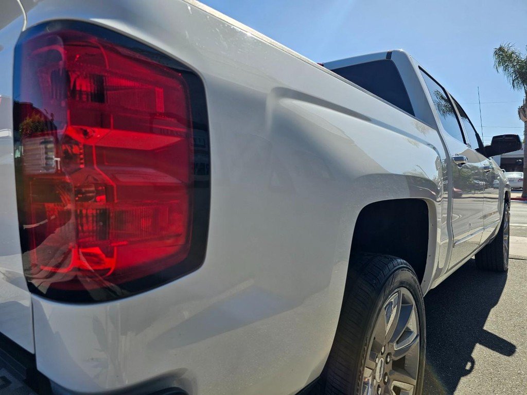 Chevrolet Silverado 1500 Vehicle Full-screen Gallery Image 12