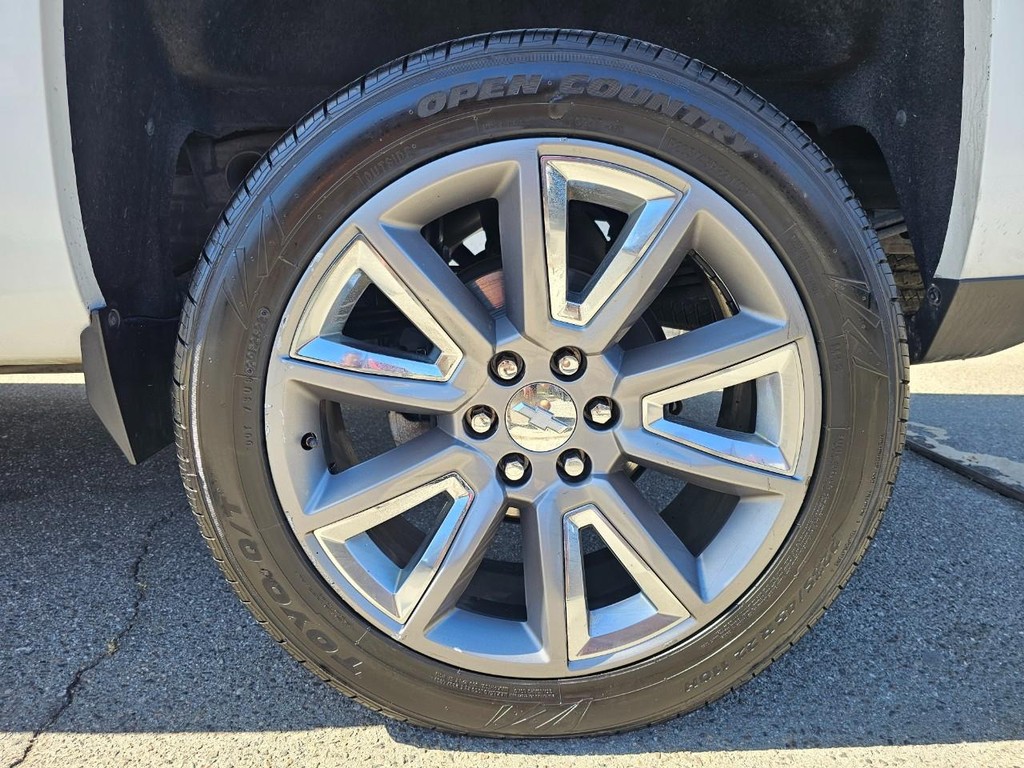 Chevrolet Silverado 1500 Vehicle Full-screen Gallery Image 15