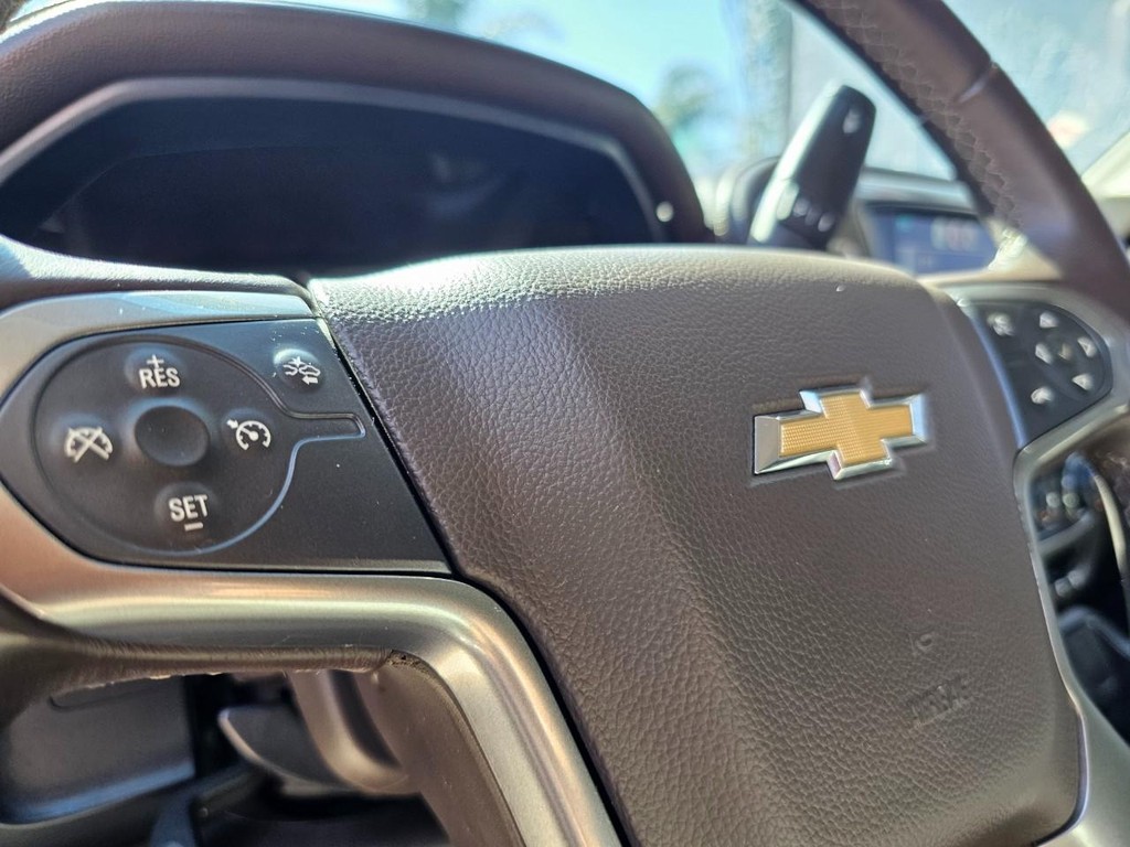 Chevrolet Silverado 1500 Vehicle Full-screen Gallery Image 19