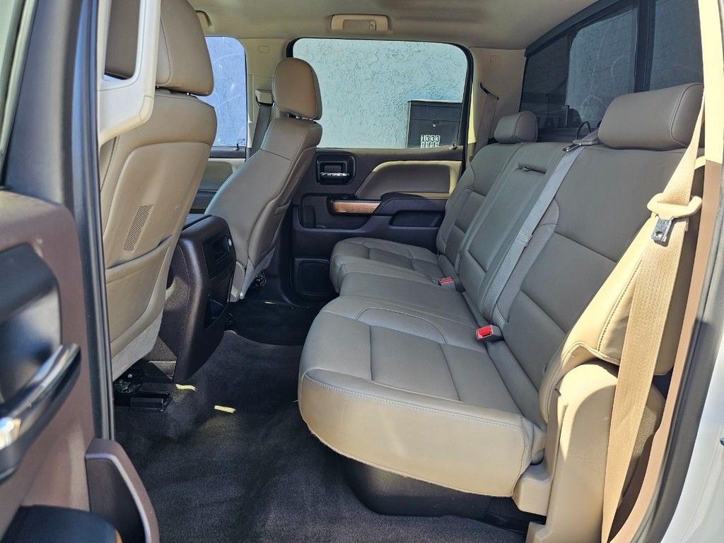 Chevrolet Silverado 1500 Vehicle Full-screen Gallery Image 21