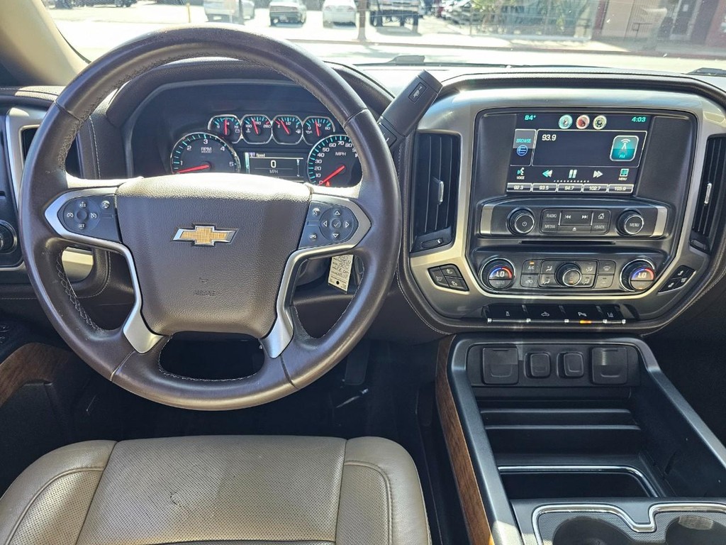 Chevrolet Silverado 1500 Vehicle Full-screen Gallery Image 22