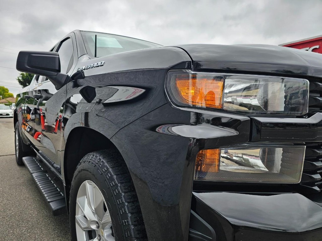 Chevrolet Silverado 1500 Vehicle Full-screen Gallery Image 9