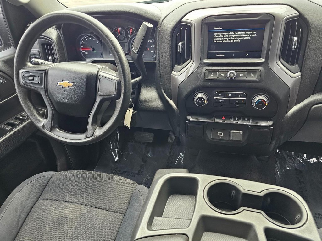 Chevrolet Silverado 1500 Vehicle Full-screen Gallery Image 26