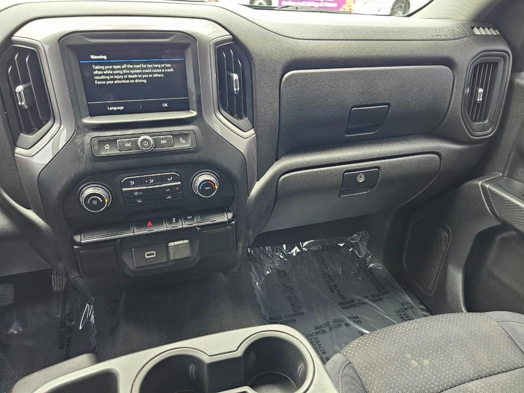 Chevrolet Silverado 1500 Vehicle Full-screen Gallery Image 27