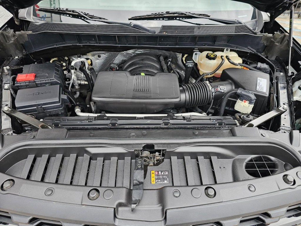Chevrolet Silverado 1500 Vehicle Full-screen Gallery Image 34