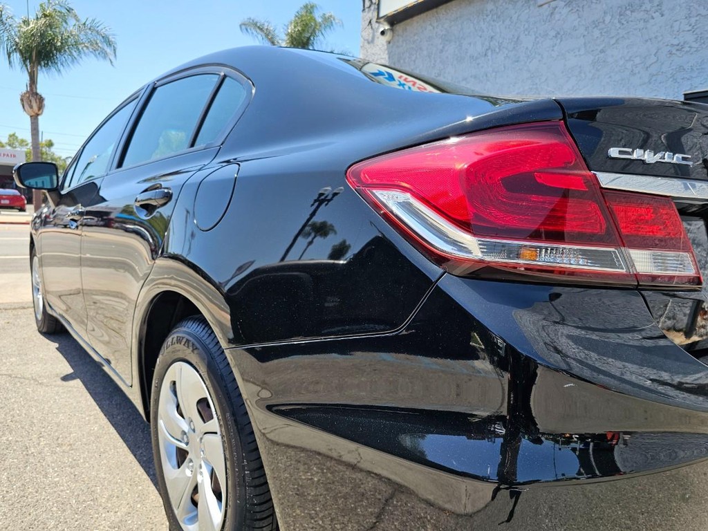 Honda Civic Sedan Vehicle Full-screen Gallery Image 11