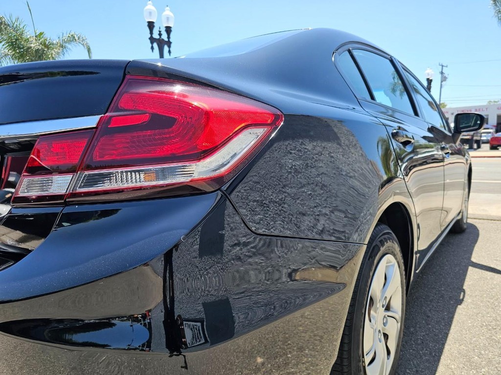 Honda Civic Sedan Vehicle Full-screen Gallery Image 12
