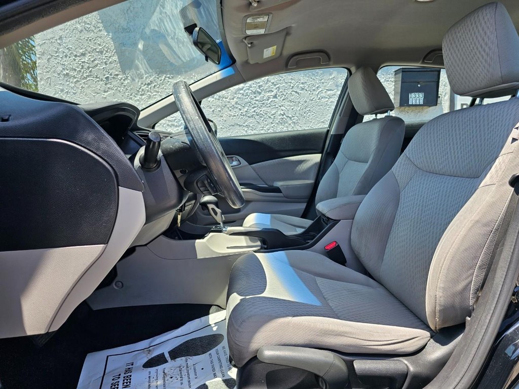 Honda Civic Sedan Vehicle Full-screen Gallery Image 14