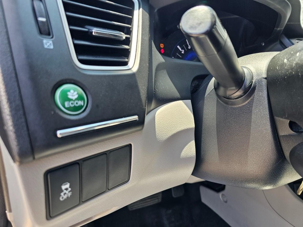 Honda Civic Sedan Vehicle Full-screen Gallery Image 15