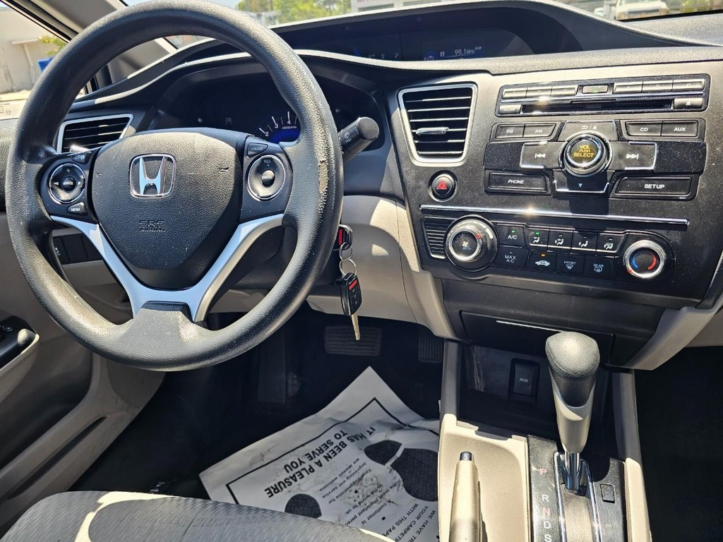 Honda Civic Sedan Vehicle Full-screen Gallery Image 22