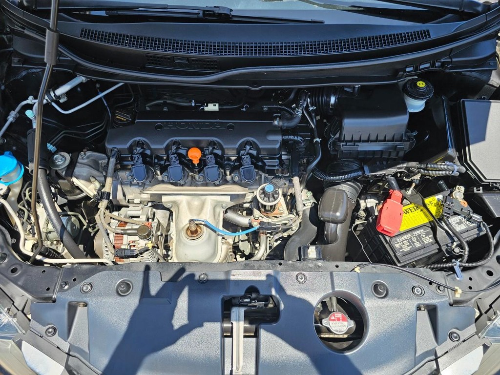 Honda Civic Sedan Vehicle Full-screen Gallery Image 32