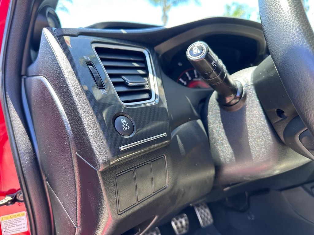 Honda Civic Sedan Vehicle Full-screen Gallery Image 24