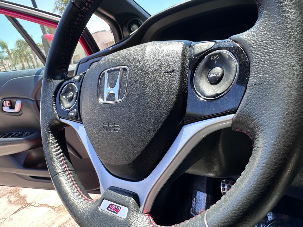 Honda Civic Sedan Vehicle Full-screen Gallery Image 26