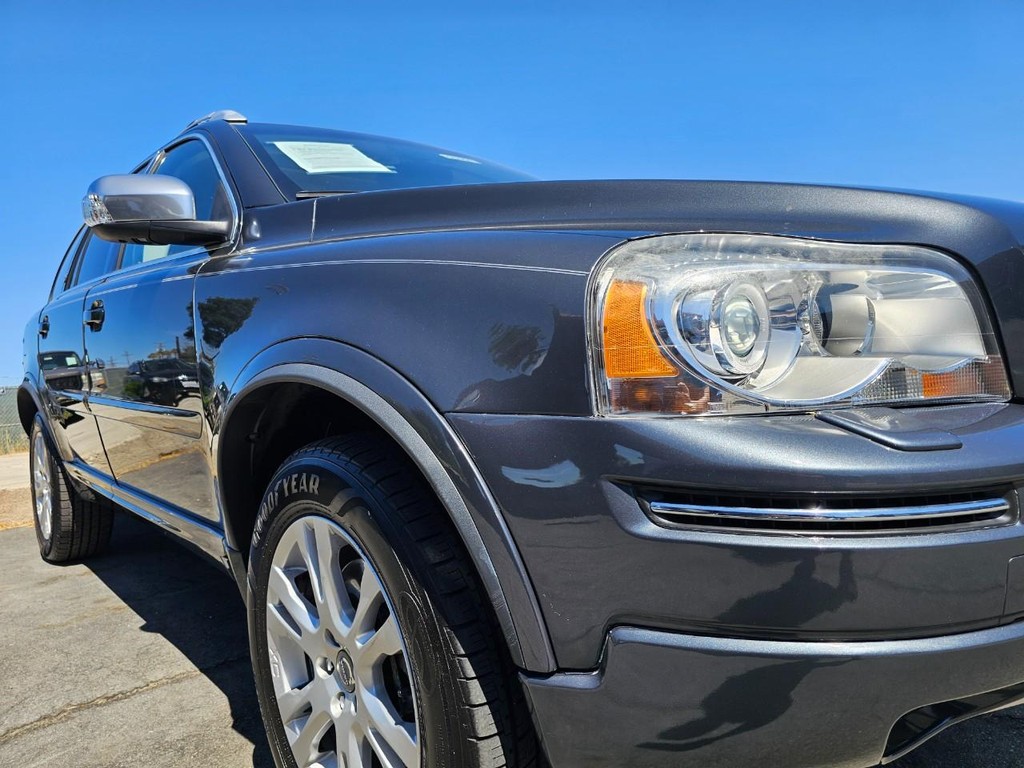 Volvo XC90 3.2 Premier Plus Vehicle Full-screen Gallery Image 10
