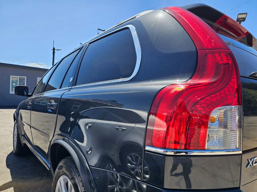 Volvo XC90 3.2 Premier Plus Vehicle Full-screen Gallery Image 12