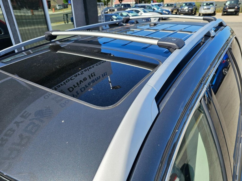 Volvo XC90 3.2 Premier Plus Vehicle Full-screen Gallery Image 14