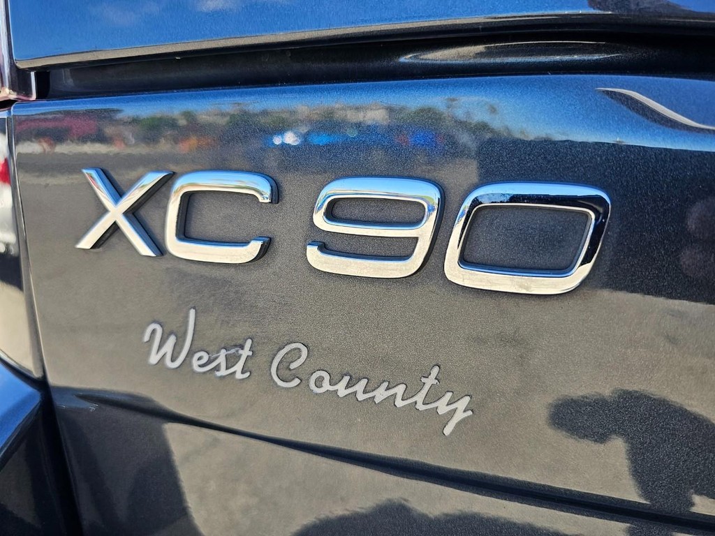 Volvo XC90 3.2 Premier Plus Vehicle Full-screen Gallery Image 17