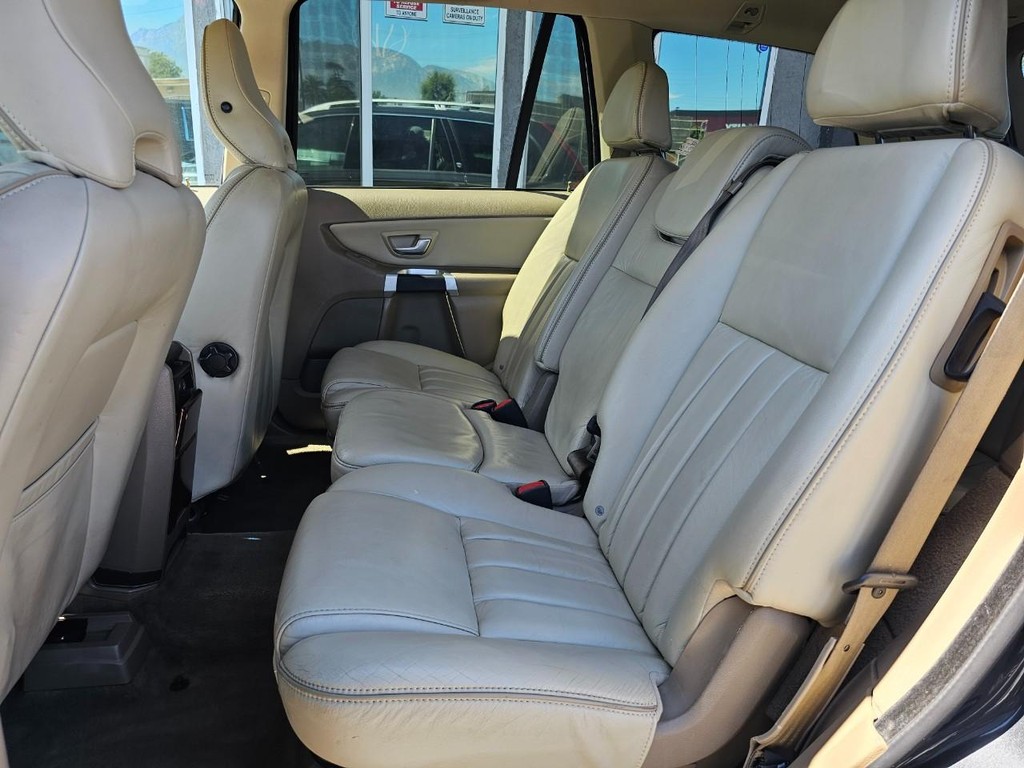 Volvo XC90 3.2 Premier Plus Vehicle Full-screen Gallery Image 28