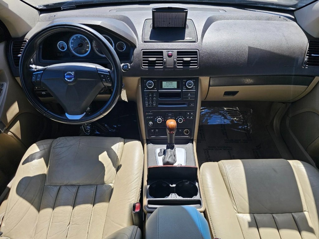 Volvo XC90 3.2 Premier Plus Vehicle Full-screen Gallery Image 30