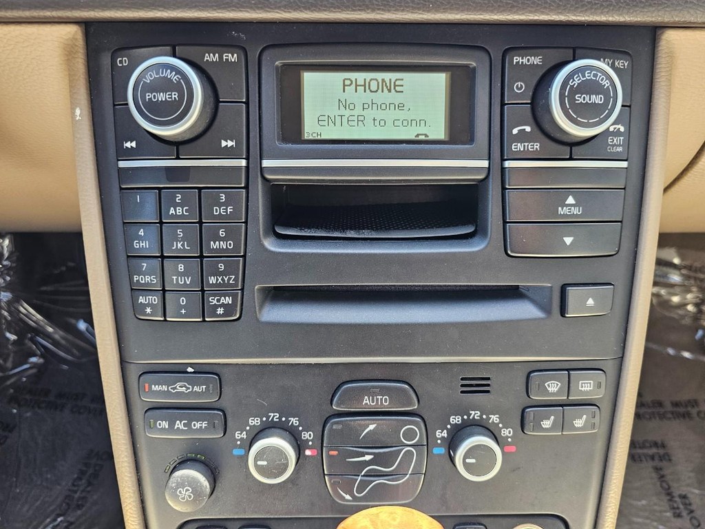 Volvo XC90 3.2 Premier Plus Vehicle Full-screen Gallery Image 37