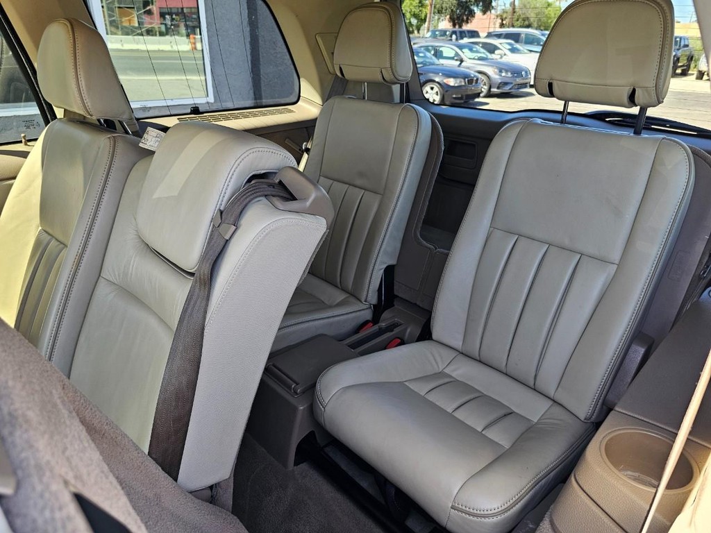 Volvo XC90 3.2 Premier Plus Vehicle Full-screen Gallery Image 41