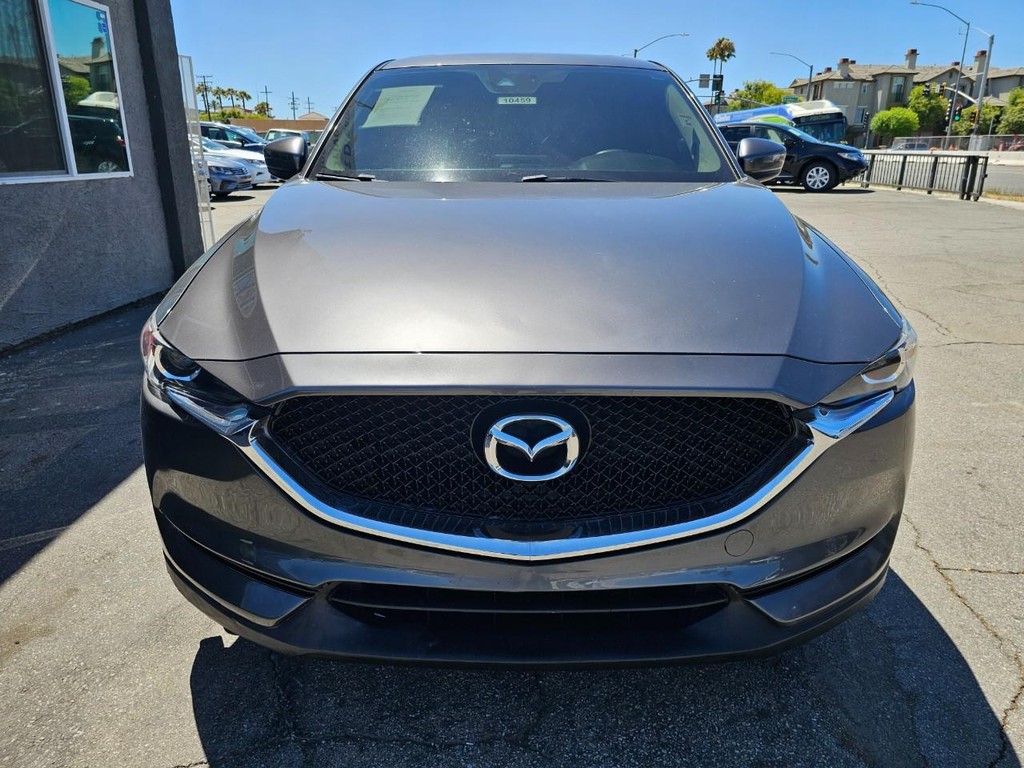 Mazda CX-5 Vehicle Full-screen Gallery Image 9