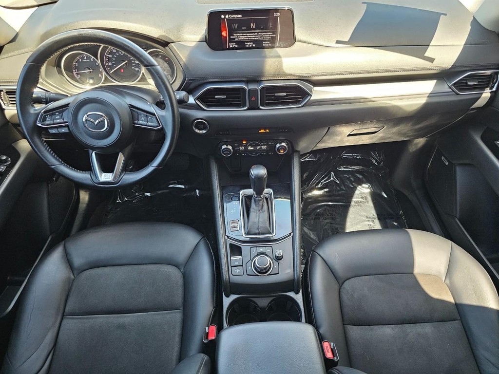 Mazda CX-5 Vehicle Full-screen Gallery Image 27