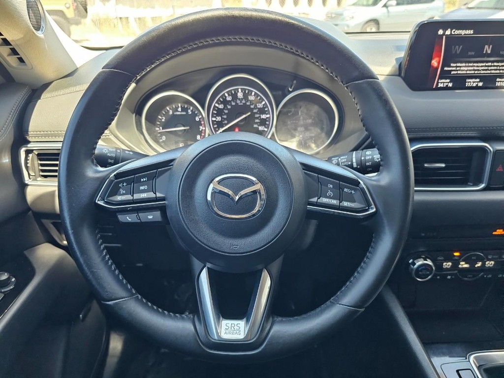 Mazda CX-5 Vehicle Full-screen Gallery Image 29
