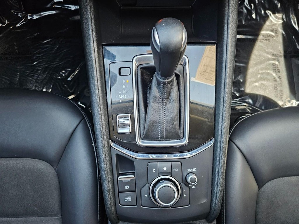 Mazda CX-5 Vehicle Full-screen Gallery Image 35