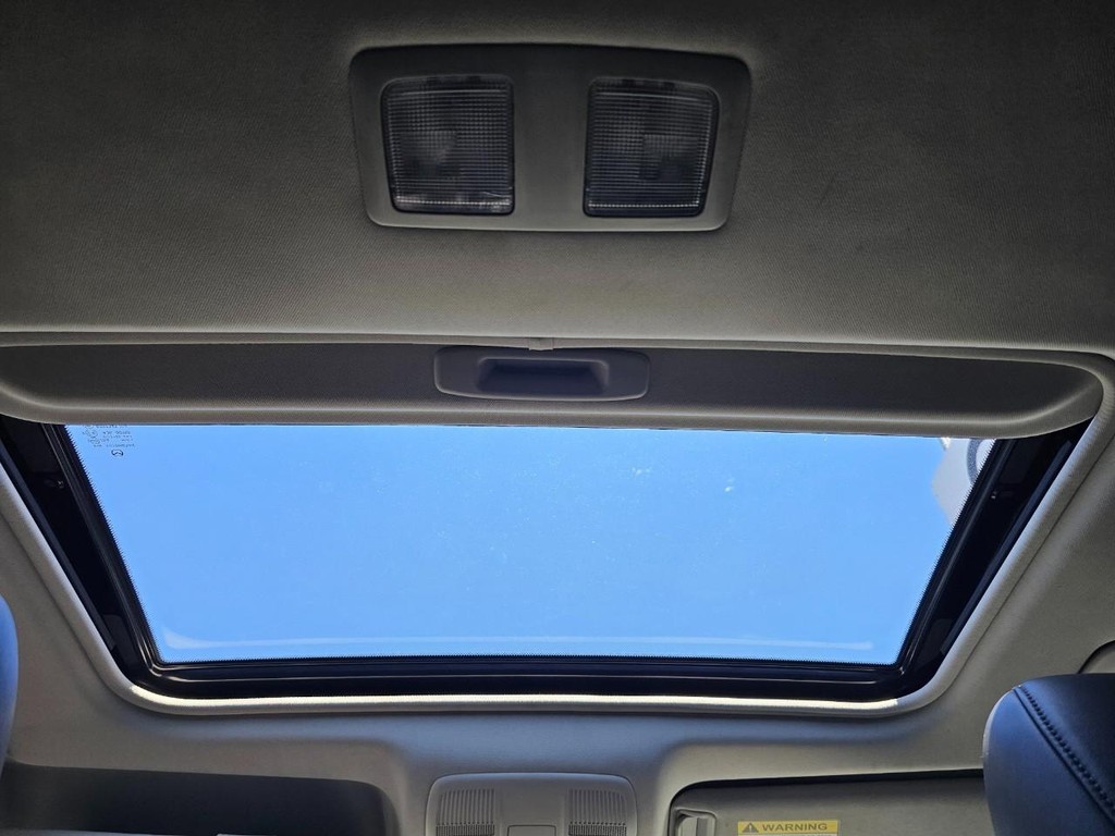 Mazda CX-5 Vehicle Full-screen Gallery Image 38