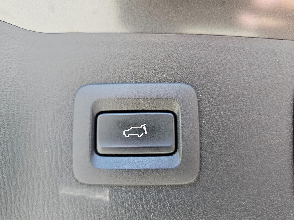 Mazda CX-5 Vehicle Full-screen Gallery Image 40