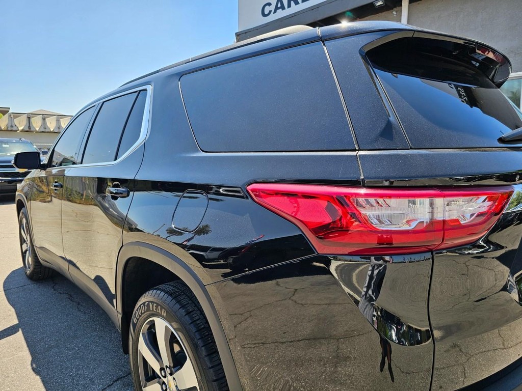 Chevrolet Traverse Vehicle Full-screen Gallery Image 12