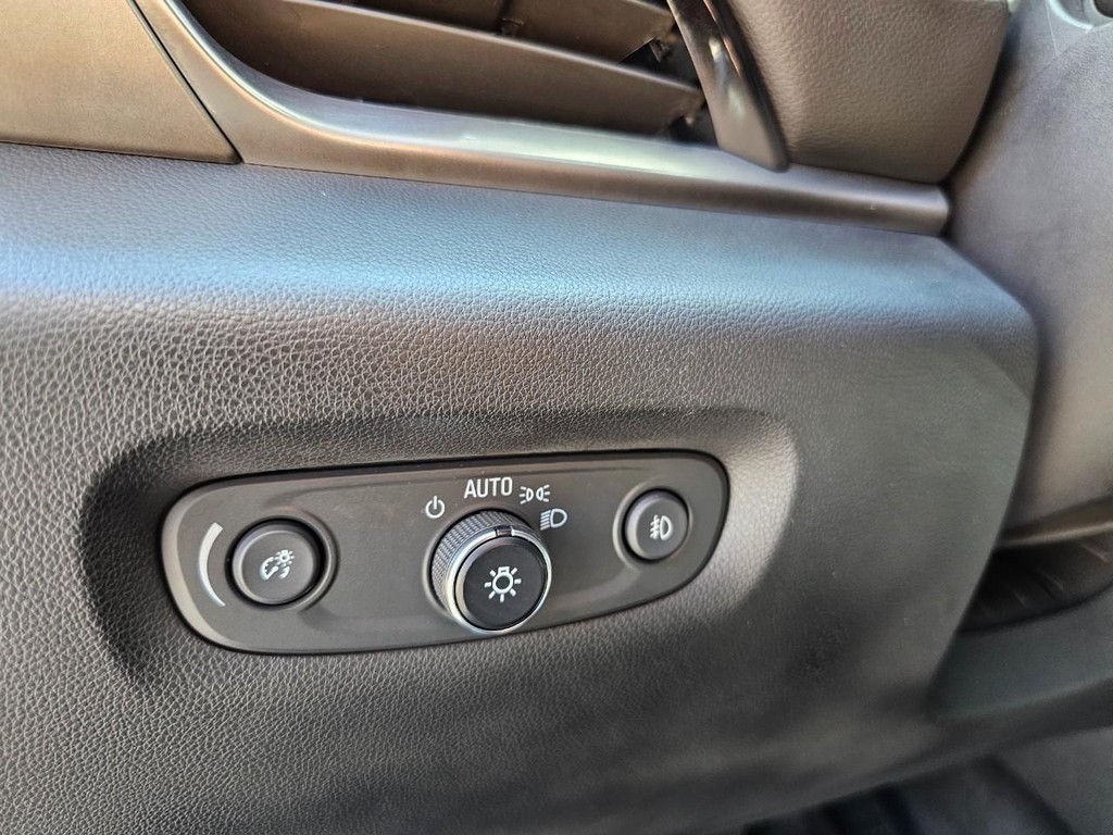 Chevrolet Traverse Vehicle Full-screen Gallery Image 22
