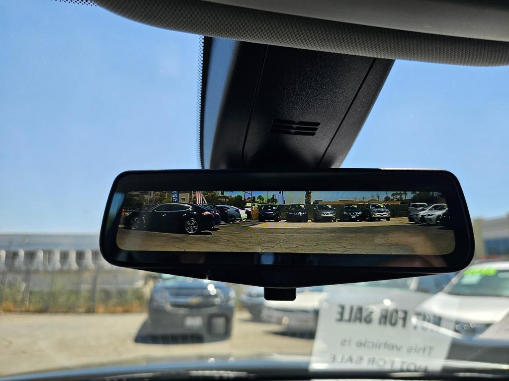 Chevrolet Traverse Vehicle Full-screen Gallery Image 35