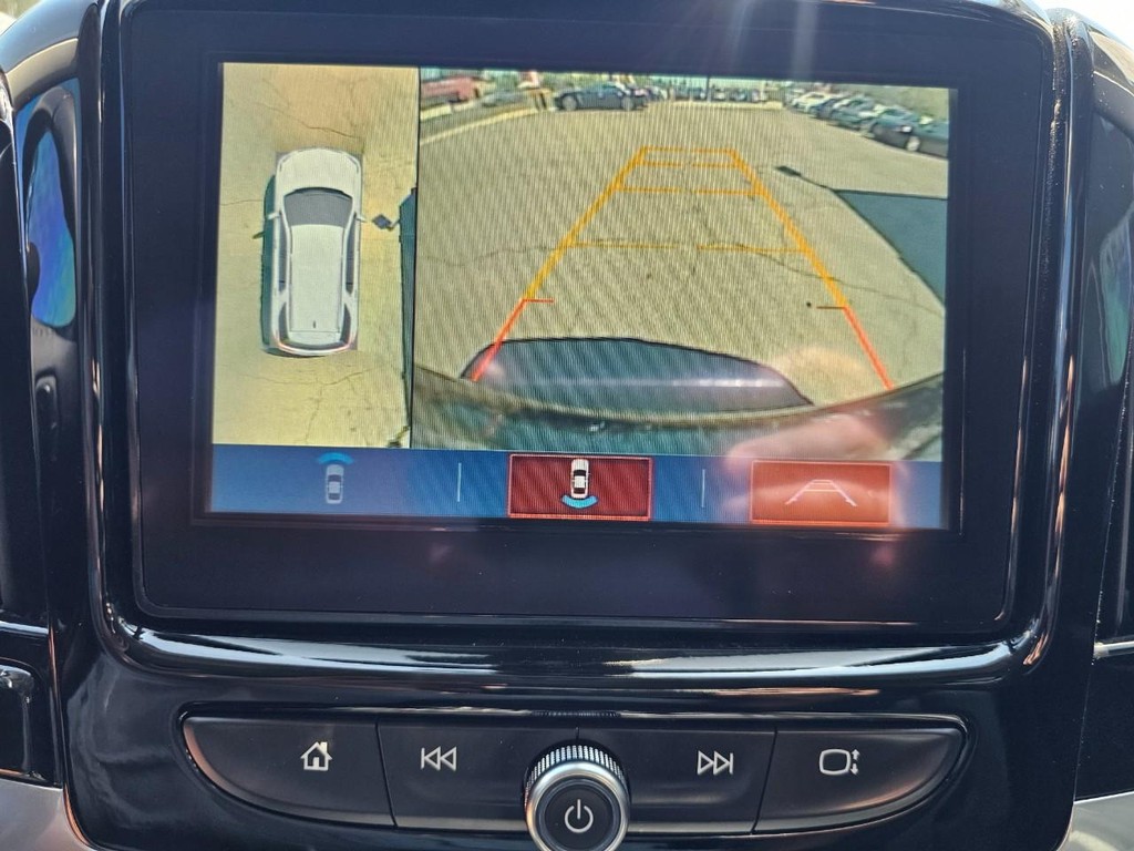 Chevrolet Traverse Vehicle Full-screen Gallery Image 38