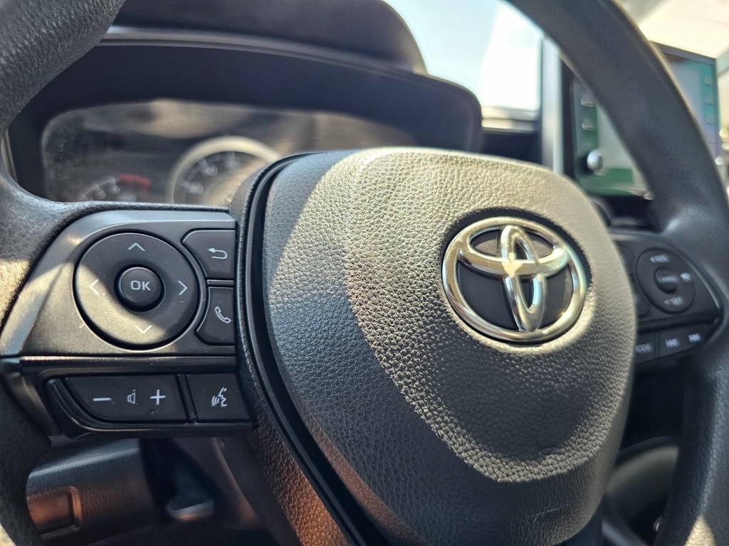Toyota Corolla Vehicle Full-screen Gallery Image 20