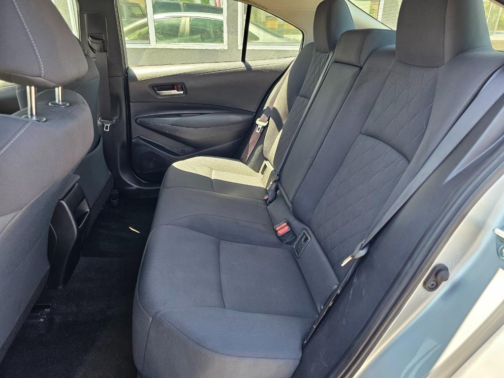 Toyota Corolla Vehicle Full-screen Gallery Image 23