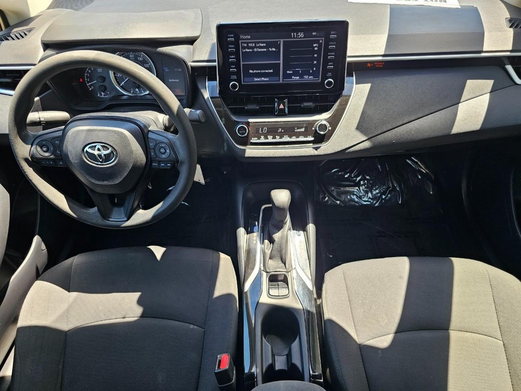 Toyota Corolla Vehicle Full-screen Gallery Image 24