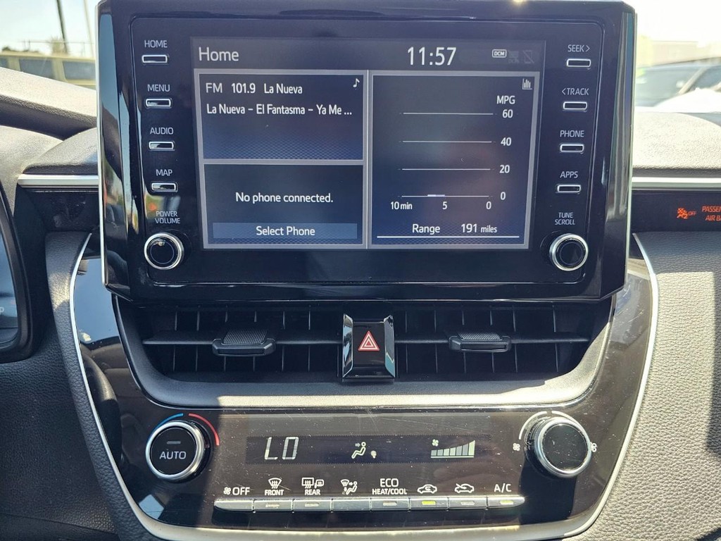 Toyota Corolla Vehicle Full-screen Gallery Image 29