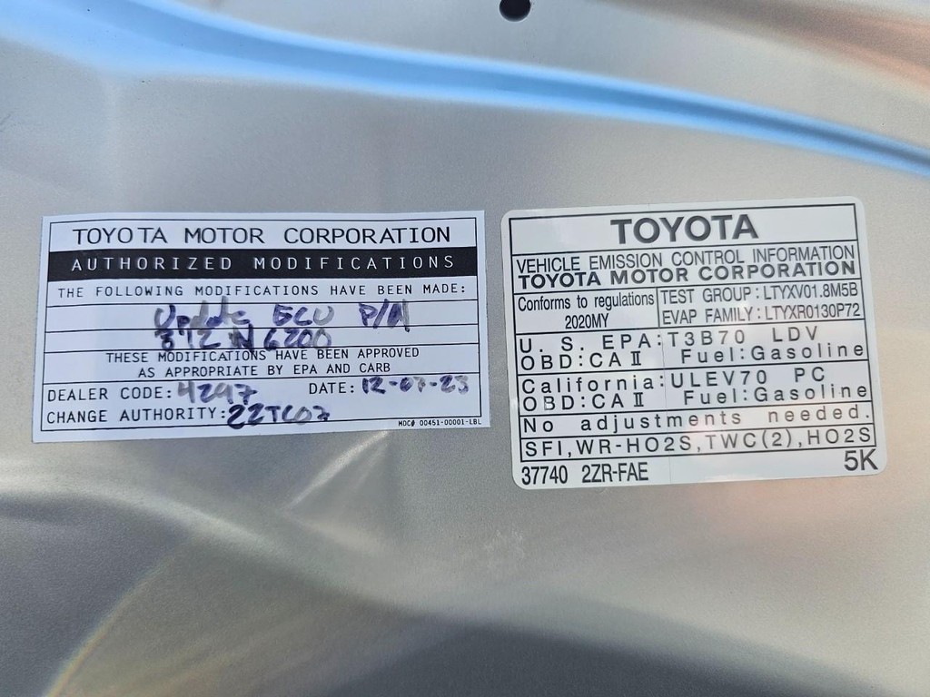 Toyota Corolla Vehicle Full-screen Gallery Image 35