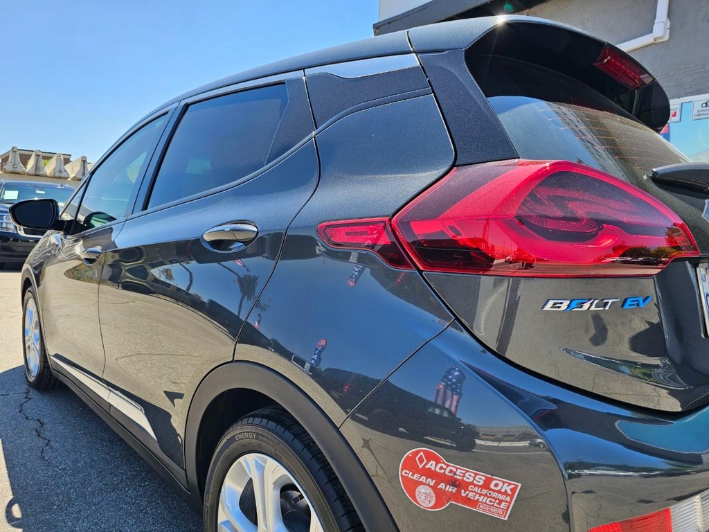Chevrolet Bolt EV Vehicle Full-screen Gallery Image 12
