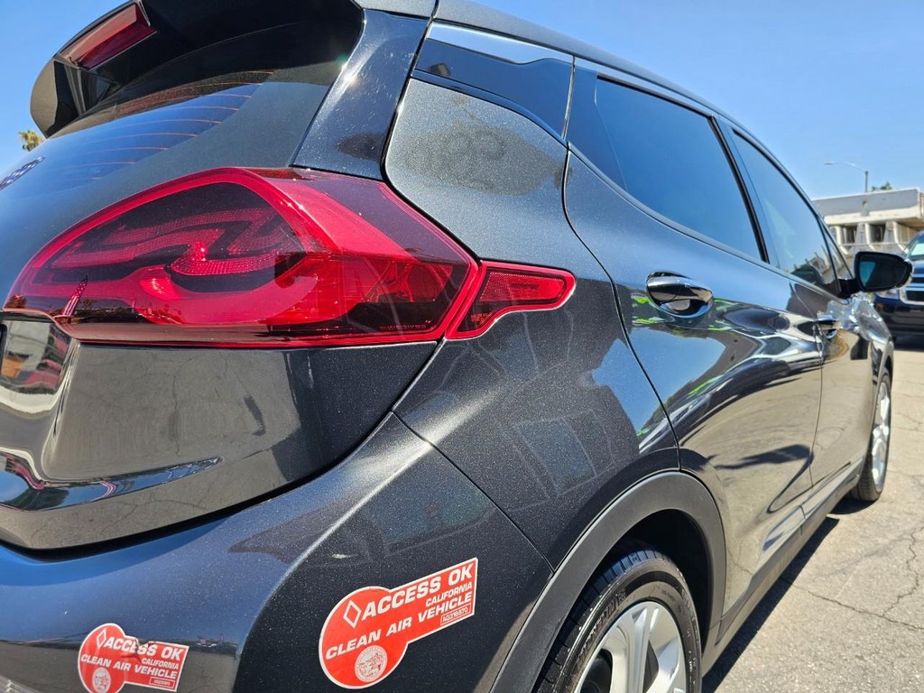 Chevrolet Bolt EV Vehicle Full-screen Gallery Image 13
