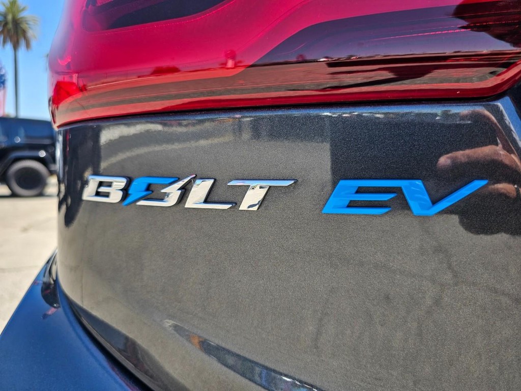 Chevrolet Bolt EV Vehicle Full-screen Gallery Image 14