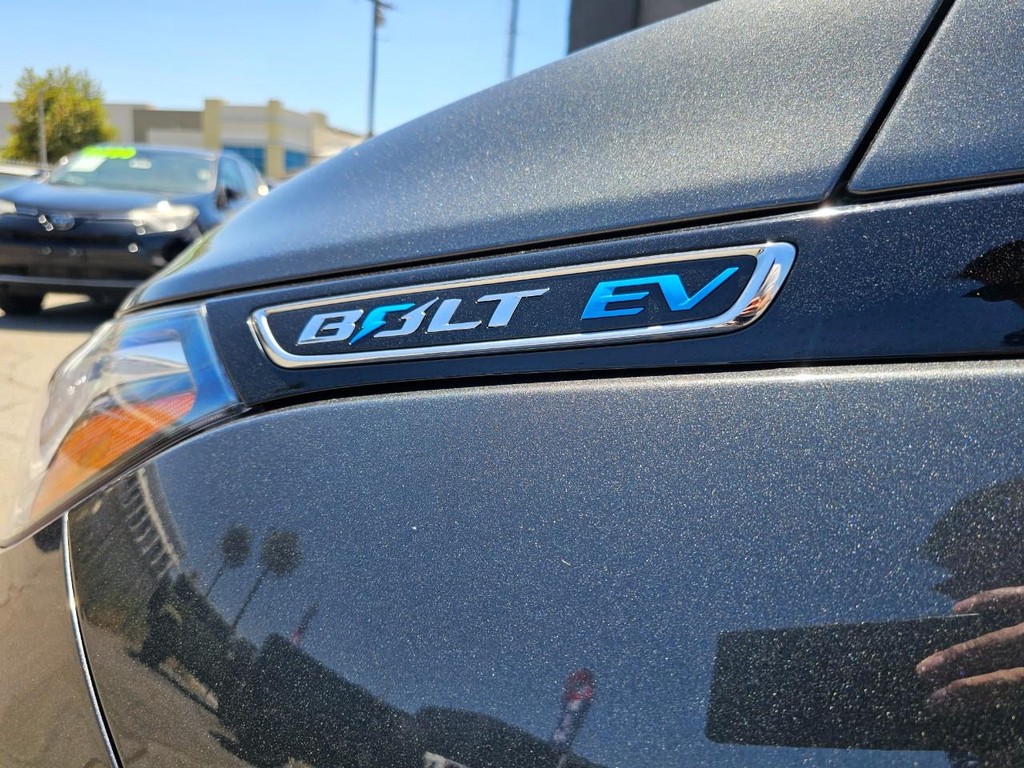 Chevrolet Bolt EV Vehicle Full-screen Gallery Image 16